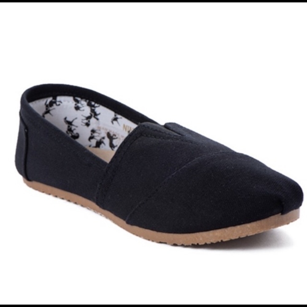 Canvas slip ons